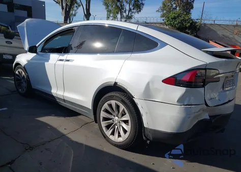 2016 Tesla Model X 60D/70D/75D/90D/P100D из США, поврежденный, VIN 5YJXCBE2XGF008503